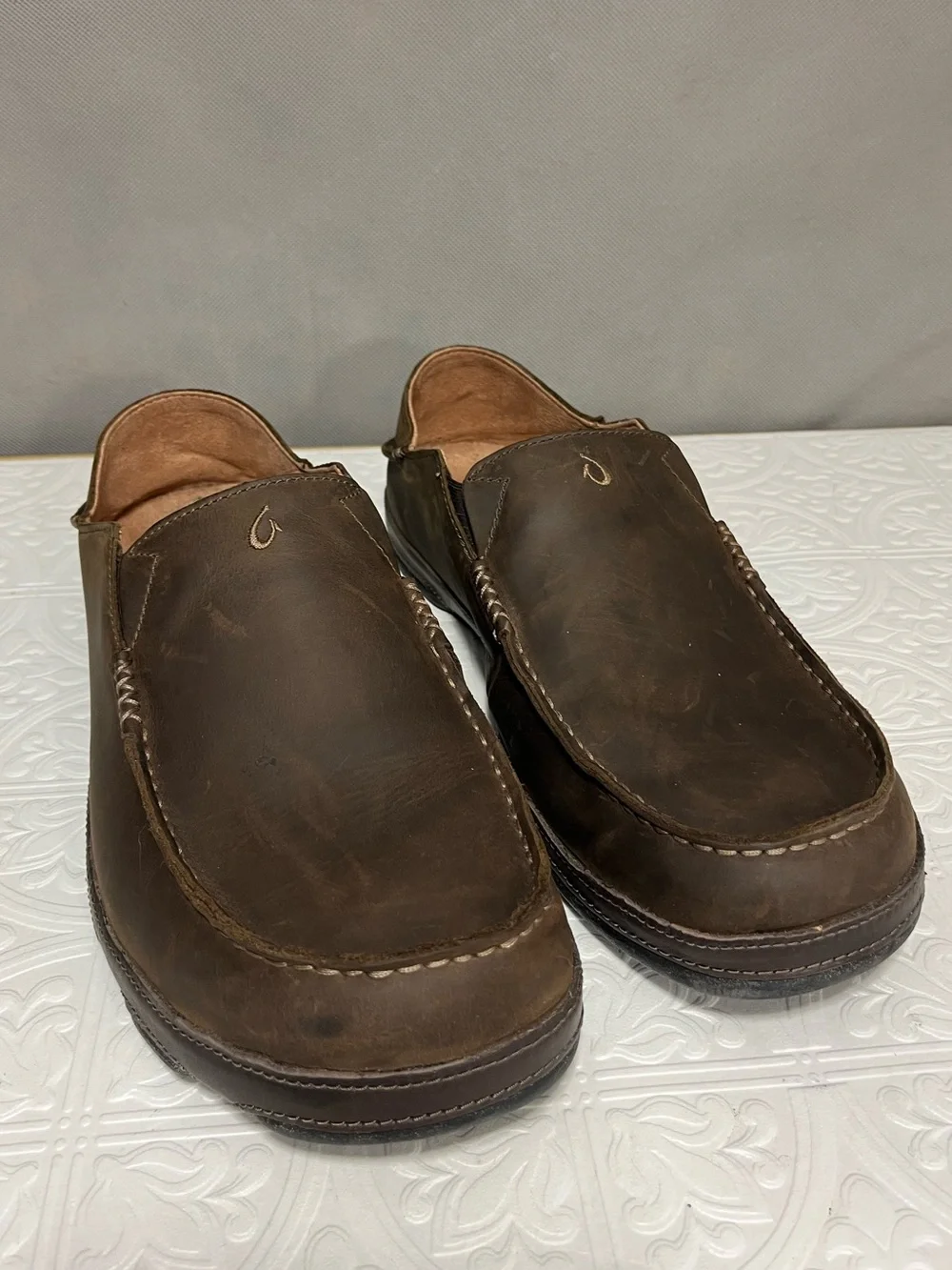 OluKai Moloa Men's Leather Slip-On Loafers Dark Wood Java Brown Size 14
